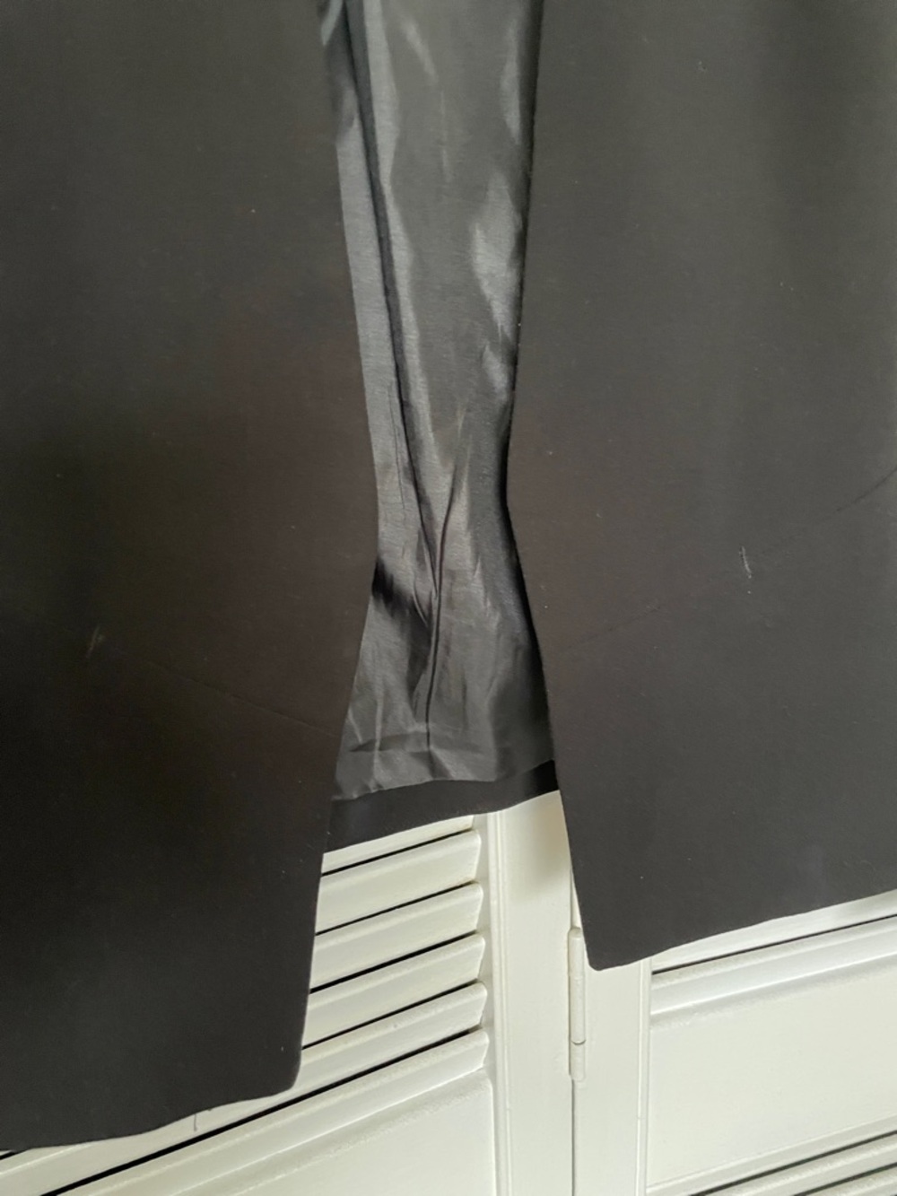 Sleek Black Open-Front Tailored Blazer - Picture 3 of 4